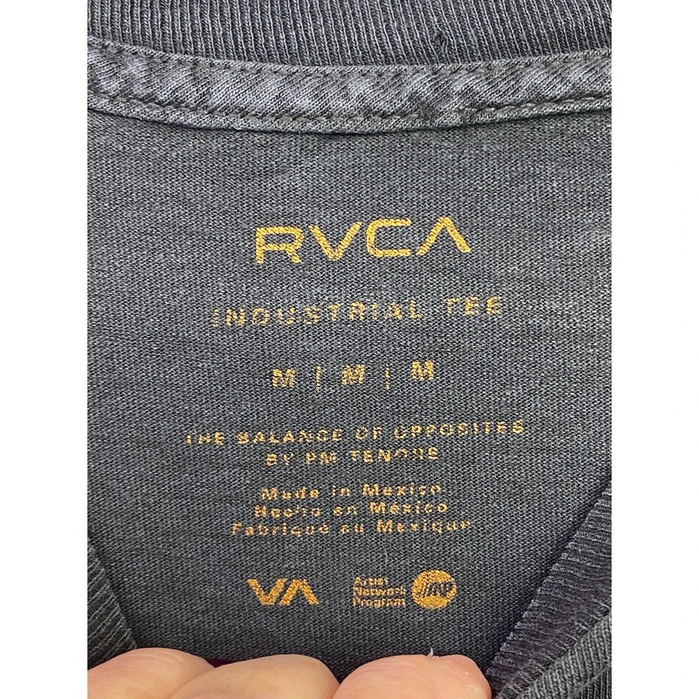 RVCA Shirt Mens Medium Skate Spell Out AOP Graphic Grunge Streetwear Everyday